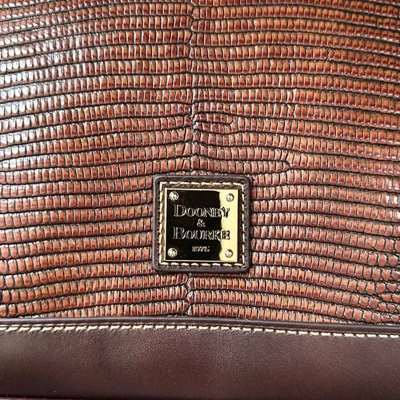 Dooney & Bourke handbag - Picture 3 of 6